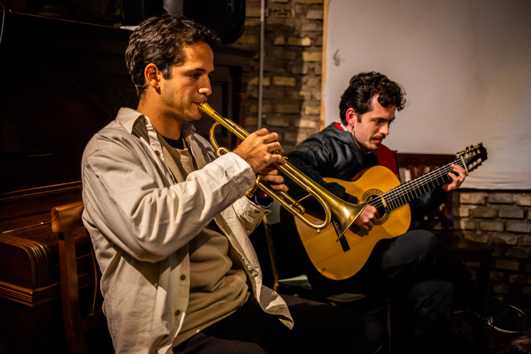 Igor Lazier and J.J. Simões making music in Rome